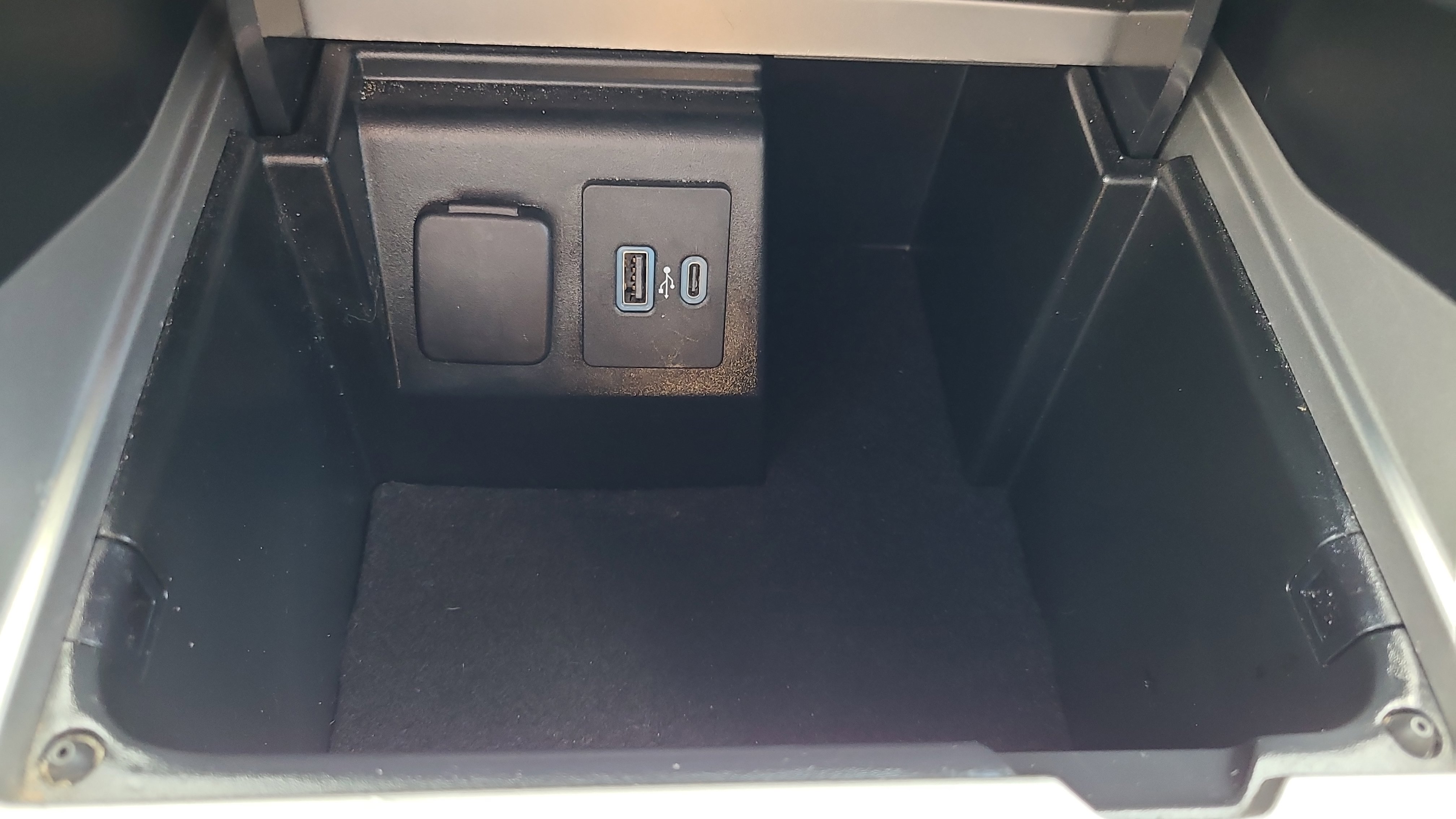 Certified 2021 Ford Explorer Limited w/ Equipment Group 301A AWD/4WD image 26
