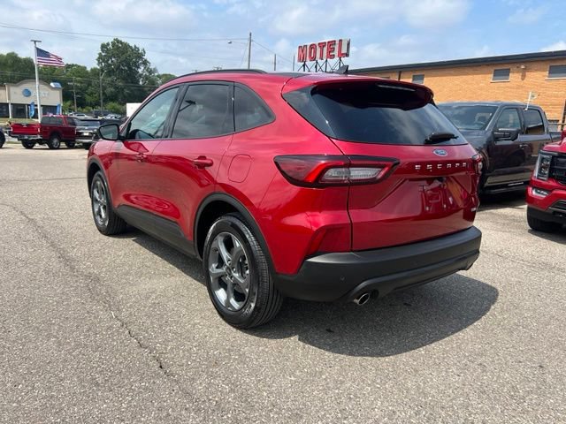 Certified 2025 Ford Escape ST-Line w/ Tech Pack #1 AWD/4WD image 6