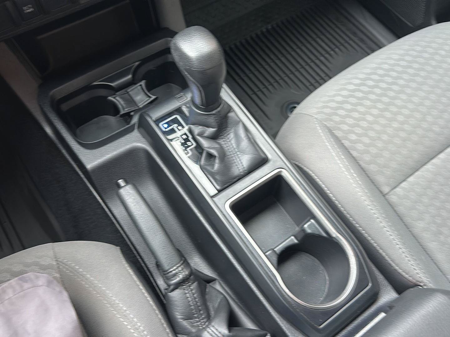 Used 2022 Toyota Tacoma SR AWD/4WD image 18