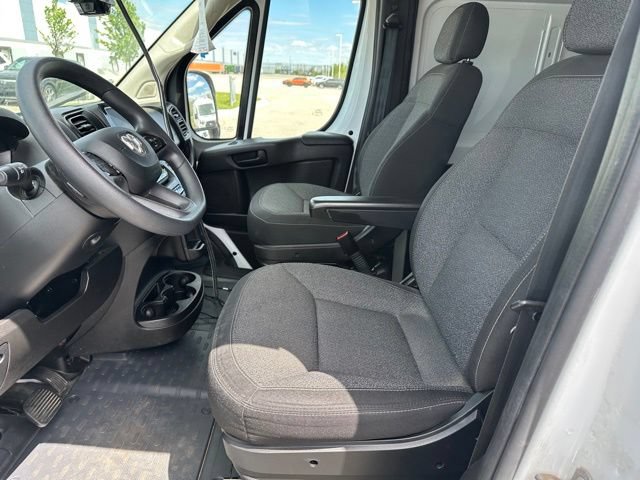 Used 2025 RAM ProMaster 2500 w/ Convenience Group FWD image 13