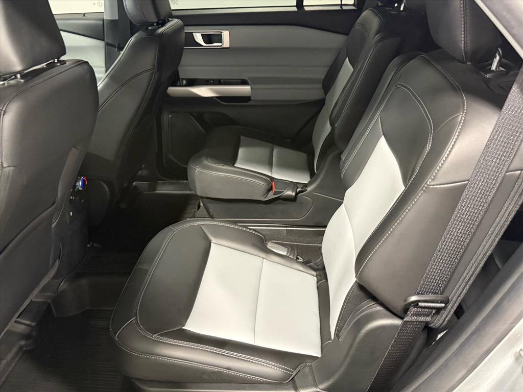 Certified 2023 Ford Explorer XLT w/ Equipment Group 202A image 15