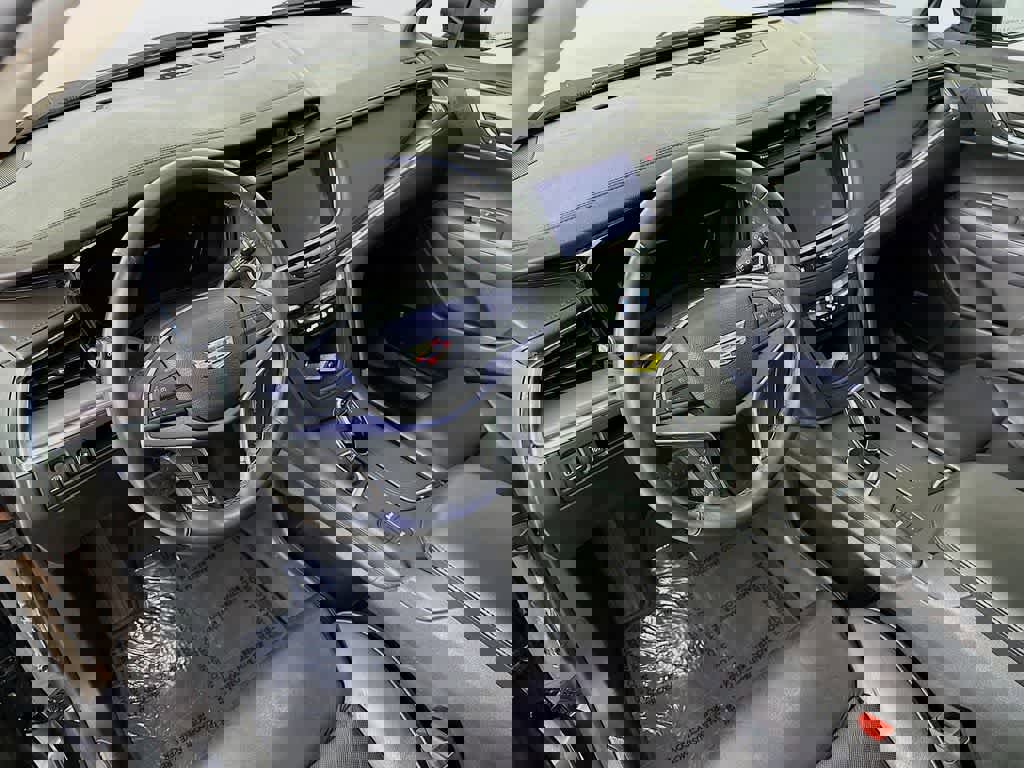 Used 2017 Cadillac XT5 Luxury w/ Driver Awareness Package image 2