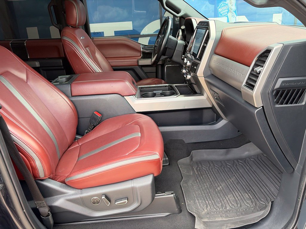 Certified 2022 Ford F250 Platinum w/ FX4 Off-Road Package AWD/4WD image 12