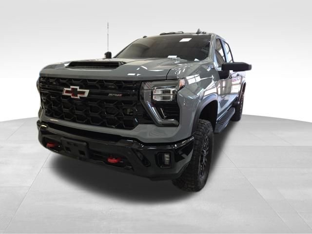 Used 2024 Chevrolet Silverado 2500 ZR2 w/ Technology Package image 8