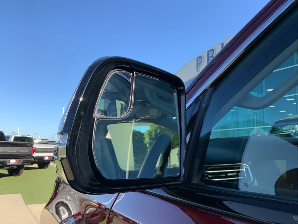 Used 2024 Jeep Wagoneer L Series III w/ Premium Group I AWD/4WD image 26