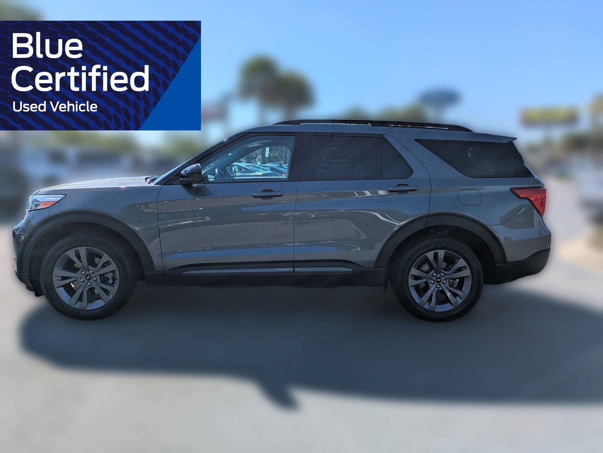 Certified 2023 Ford Explorer XLT w/ Equipment Group 202A AWD/4WD image 9