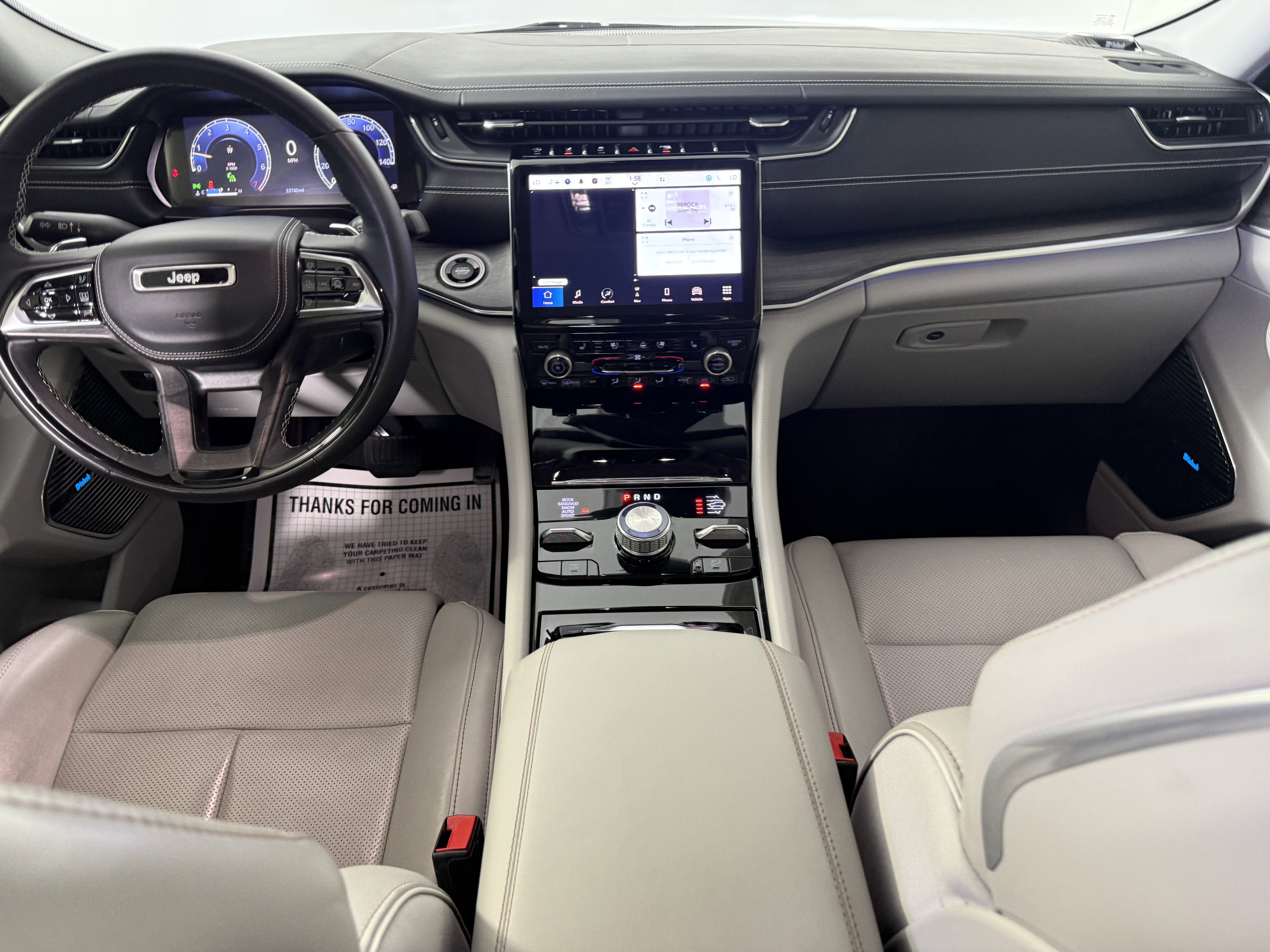 Used 2022 Jeep Grand Cherokee Overland w/ Adv Protech Group III image 10