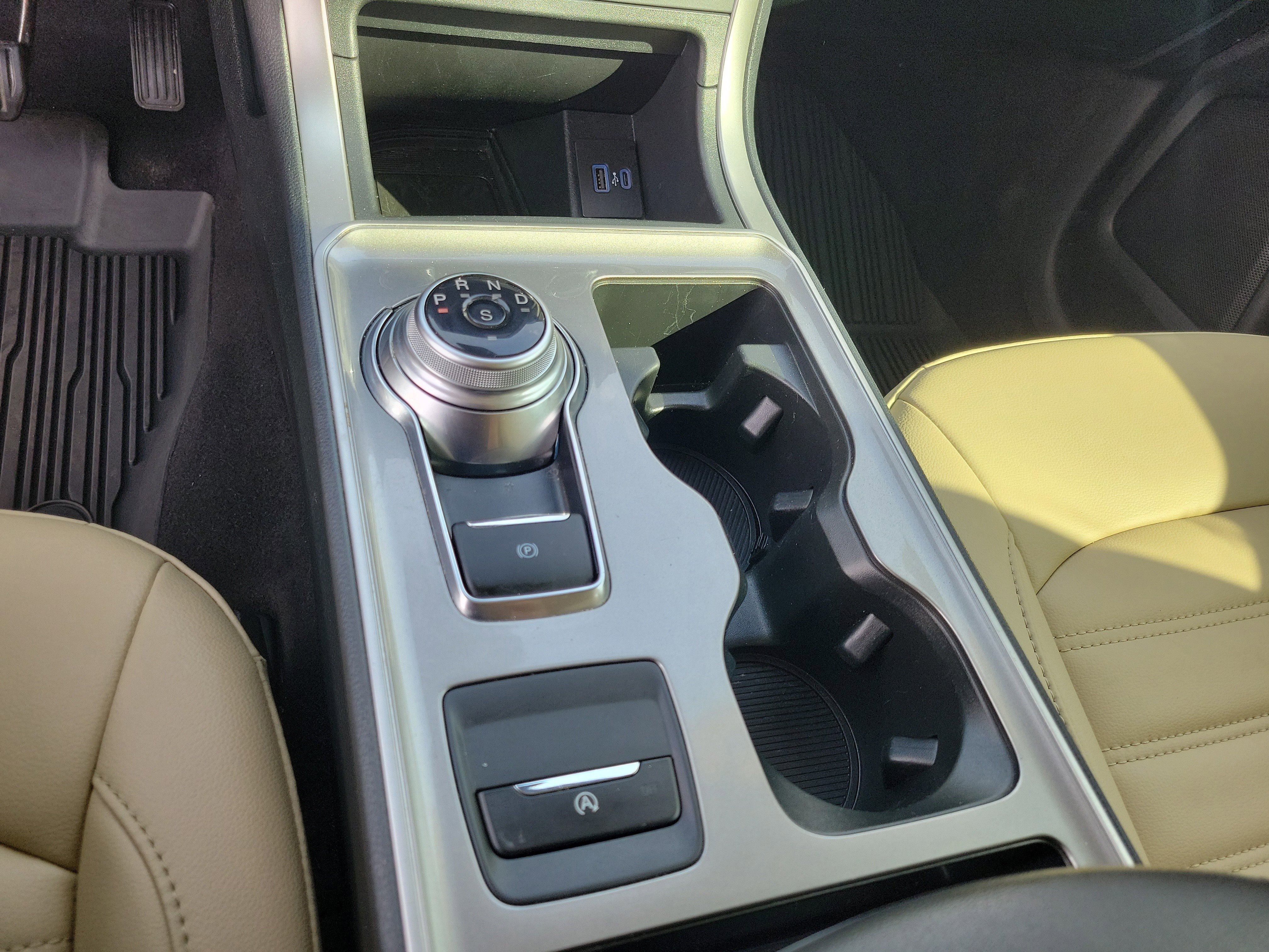 Certified 2024 Ford Edge SEL w/ Convenience Package image 19