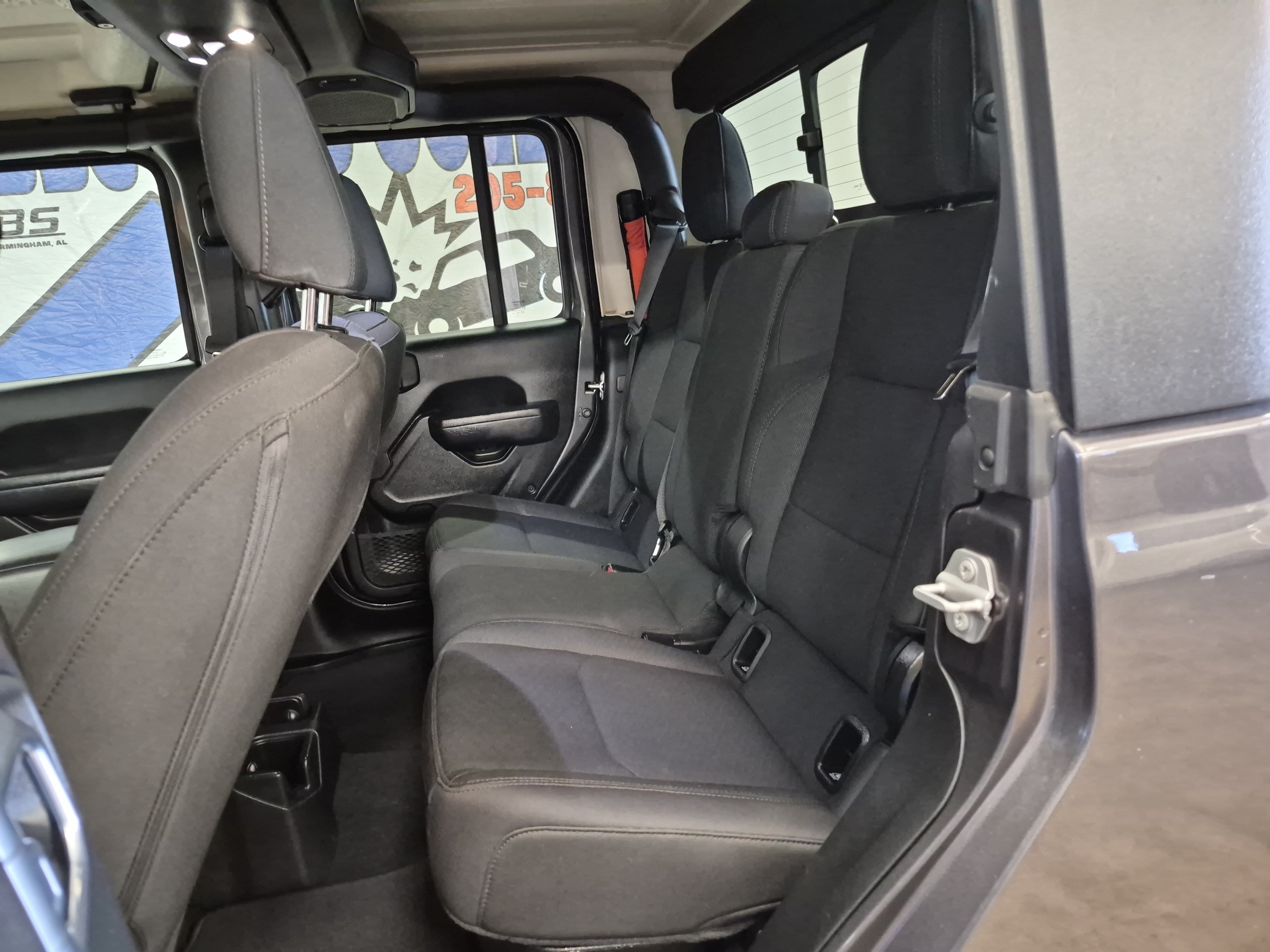 Used 2022 Jeep Gladiator Sport AWD/4WD image 16