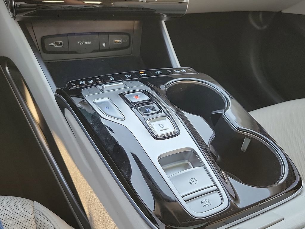 Used 2023 Hyundai Tucson Limited w/ Cargo Package image 17