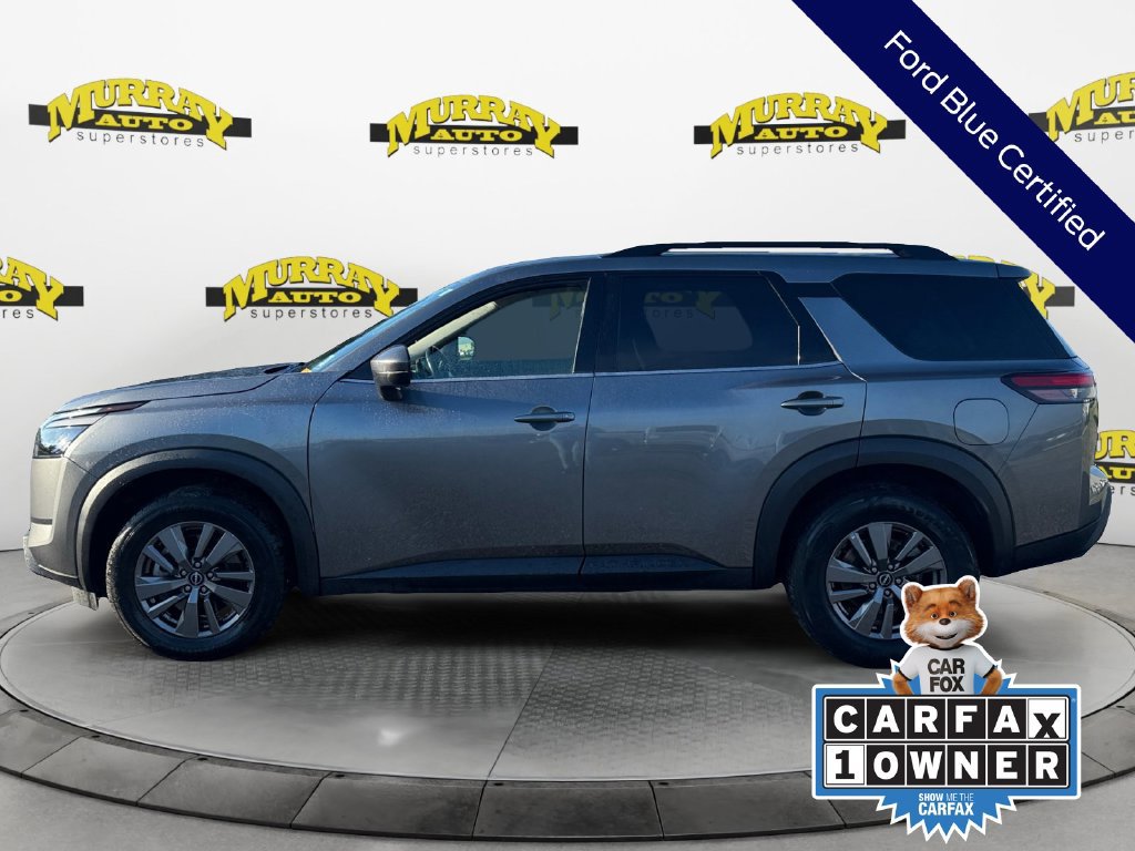 Used 2025 Nissan Pathfinder SV FWD image 3