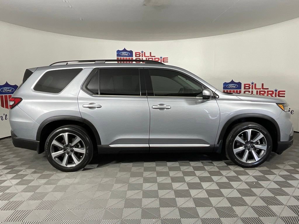 Used 2023 Honda Pilot Elite image 2
