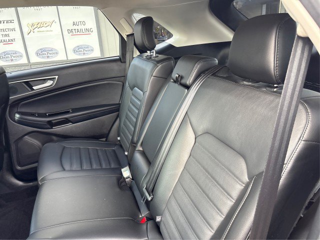 Certified 2018 Ford Edge SEL w/ Equipment Group 201A AWD/4WD image 10
