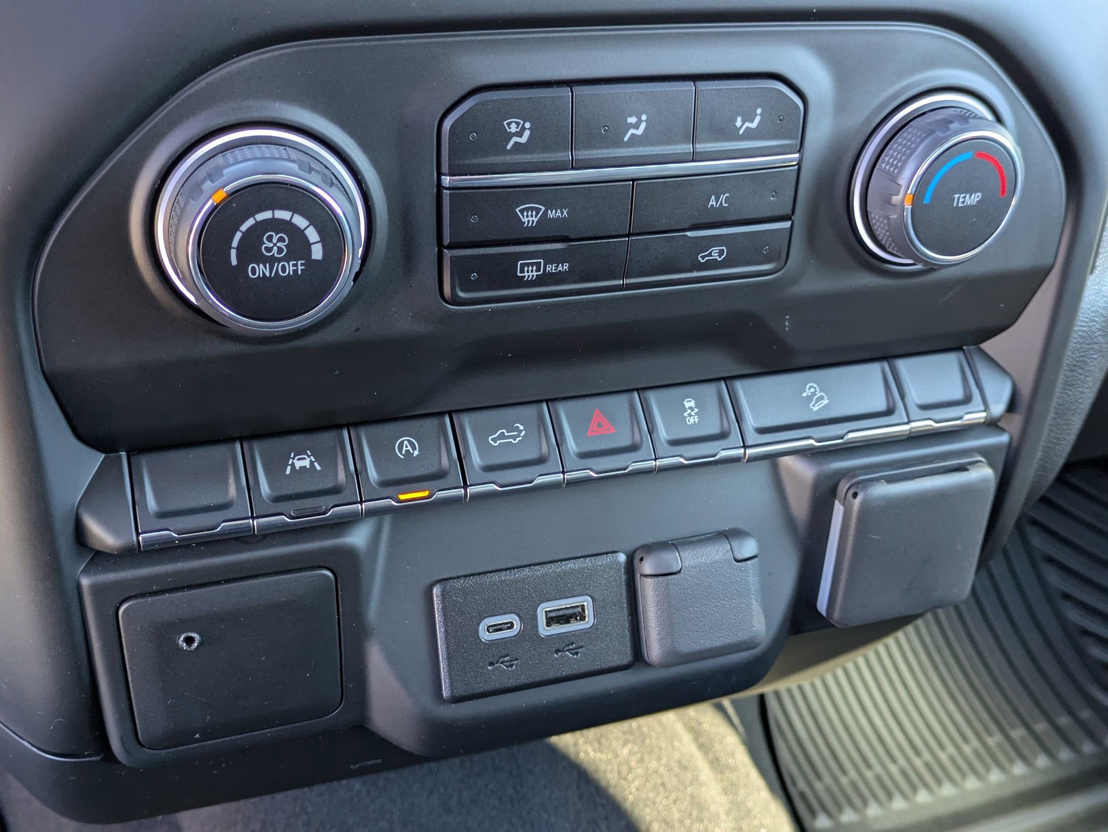 Used 2025 Chevrolet Silverado 1500 Custom Trail Boss w/ Turbomax Blackout Package image 25