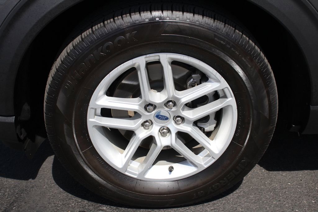 Certified 2025 Ford Explorer Active w/ Active Comfort Package RWD image 14