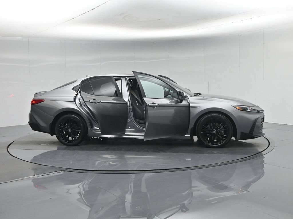 Used 2025 Toyota Camry SE FWD image 37