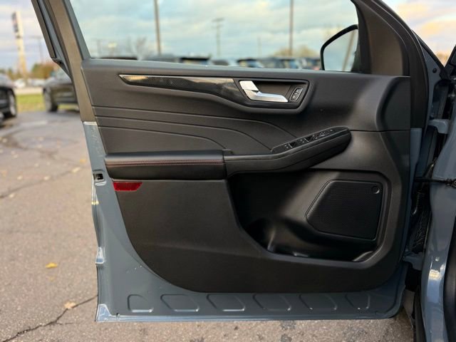 Certified 2025 Ford Escape ST-Line Elite image 22