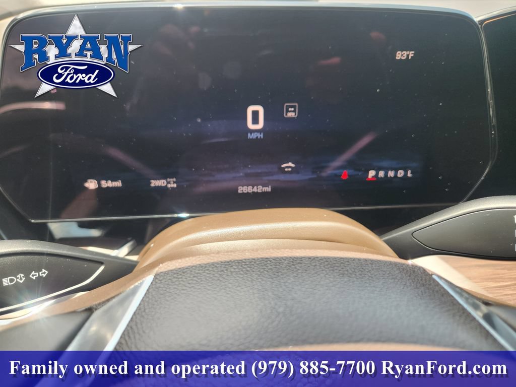 Used 2025 Chevrolet Suburban Z71 w/ Comfort Package AWD/4WD image 11