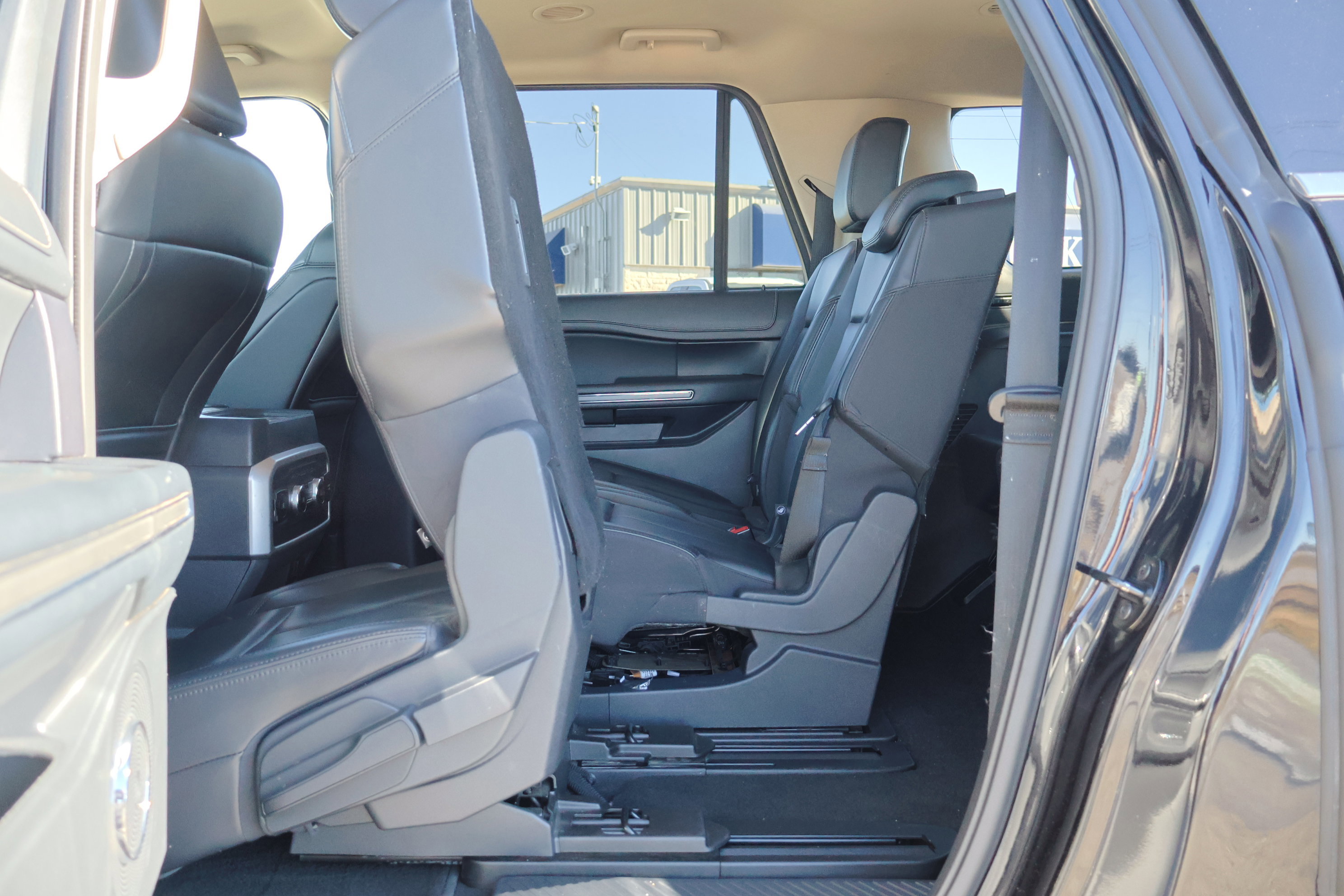 Certified 2024 Ford Expedition Max XLT image 33