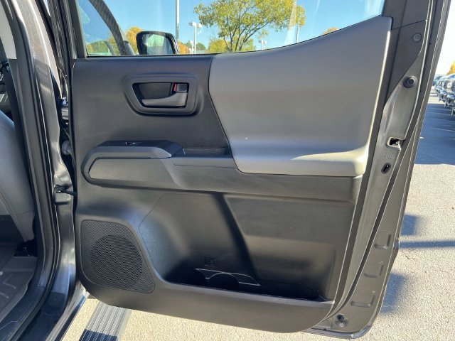 Used 2020 Toyota Tacoma SR AWD/4WD image 27