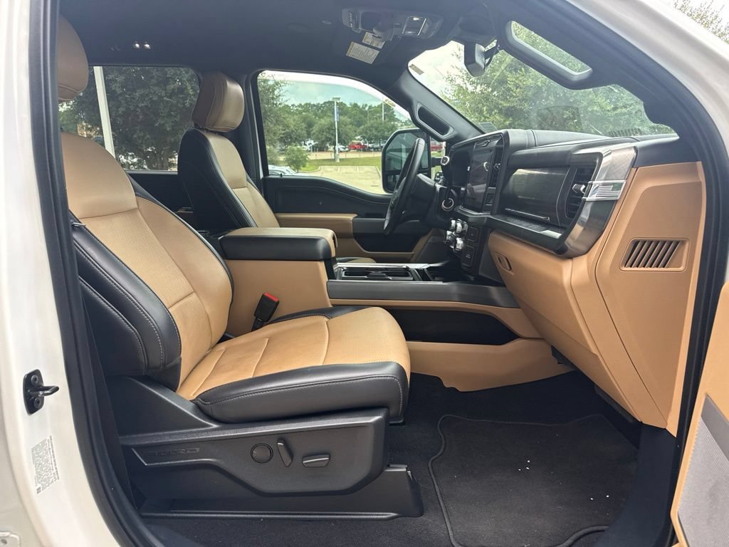 Certified 2025 Ford F450 Lariat w/ Lariat Ultimate Package AWD/4WD image 11