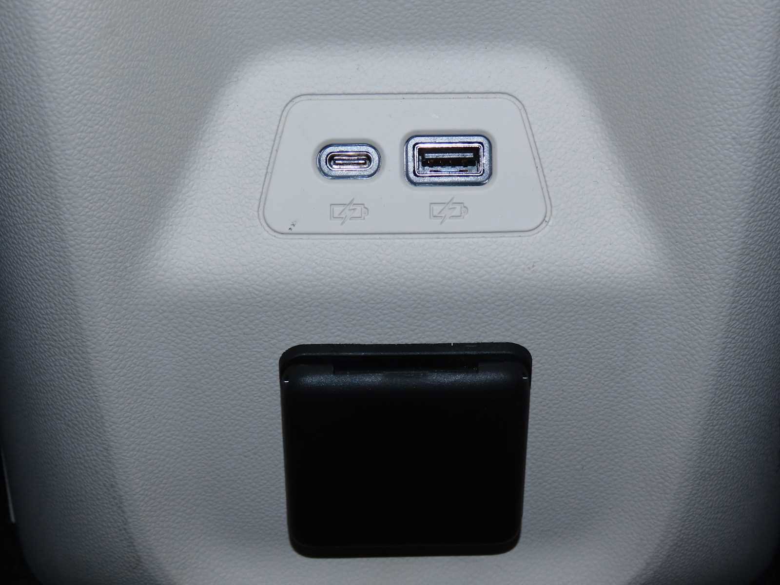 Used 2023 Buick Envision Avenir image 24