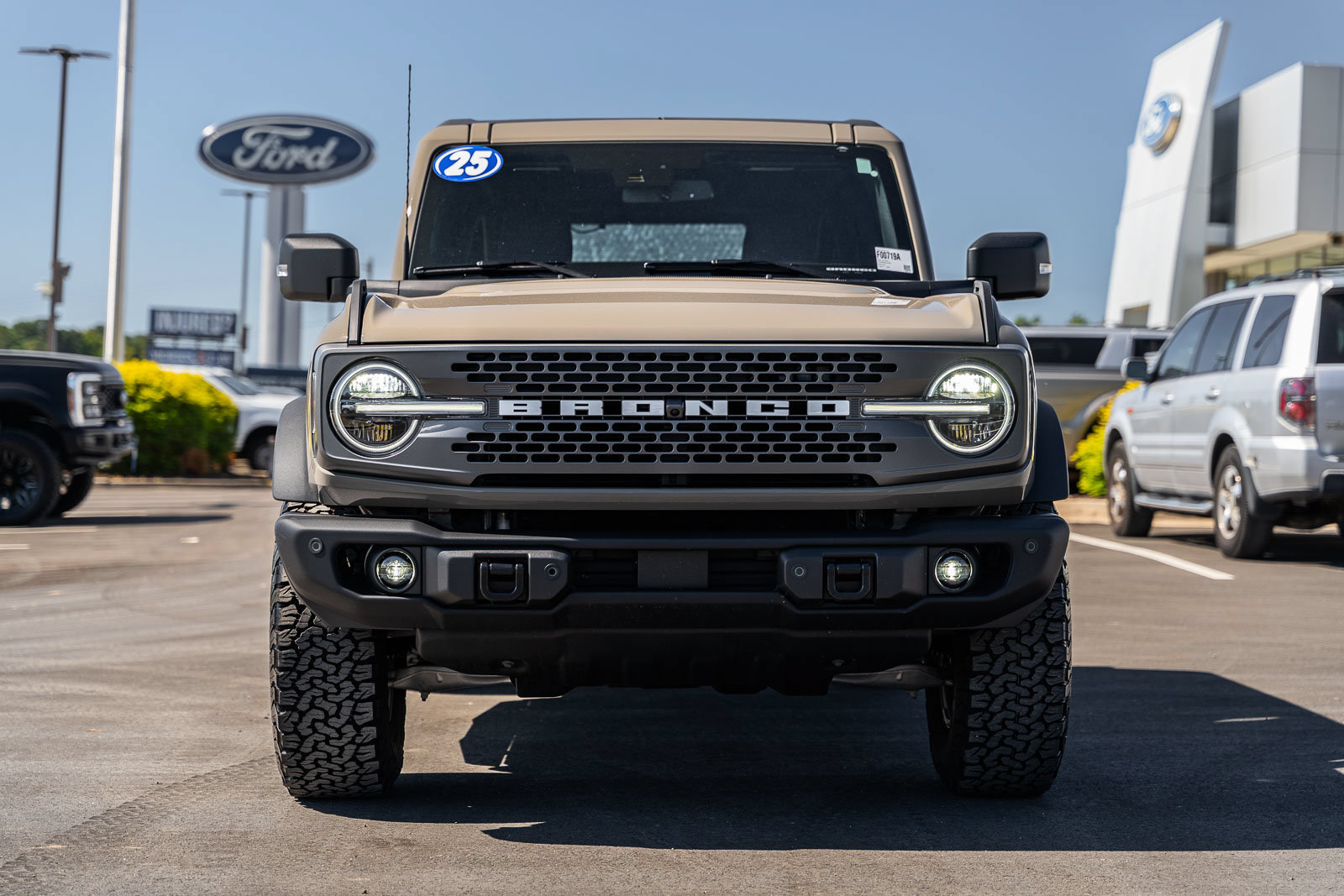 Certified 2025 Ford Bronco Badlands AWD/4WD image 2