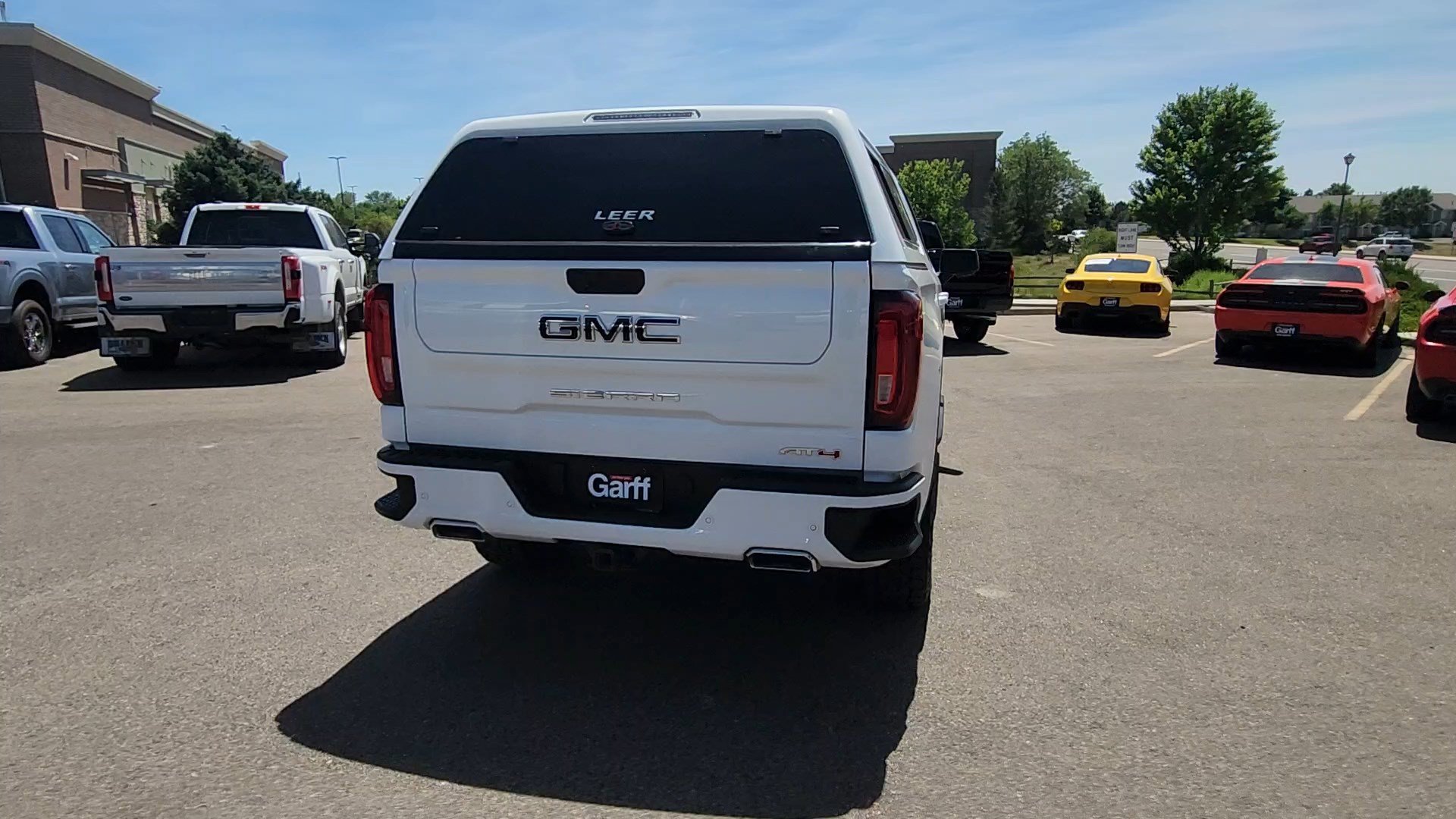 Used 2023 GMC Sierra 1500 AT4 w/ Technology Package AWD/4WD image 5