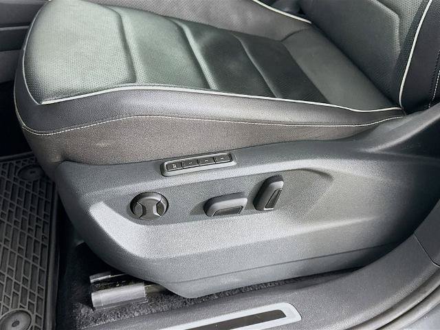 Used 2022 Volkswagen Tiguan SEL R-Line AWD/4WD image 22
