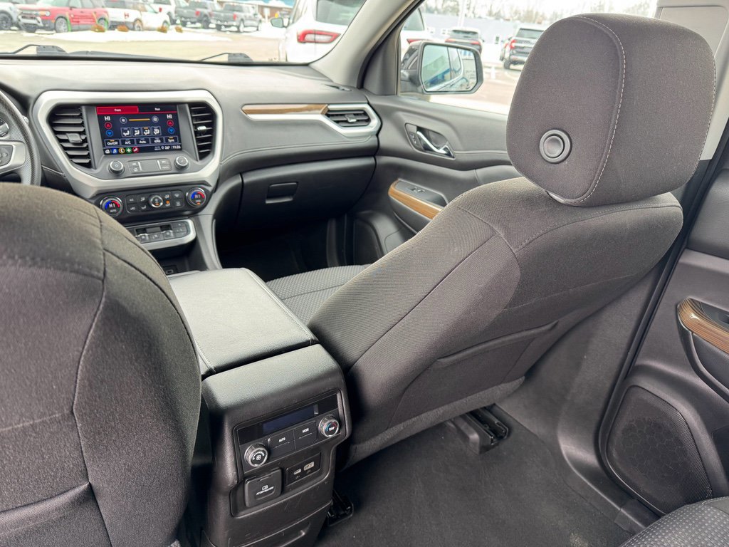 Used 2023 GMC Acadia SLE w/ Driver Convenience Package image 34