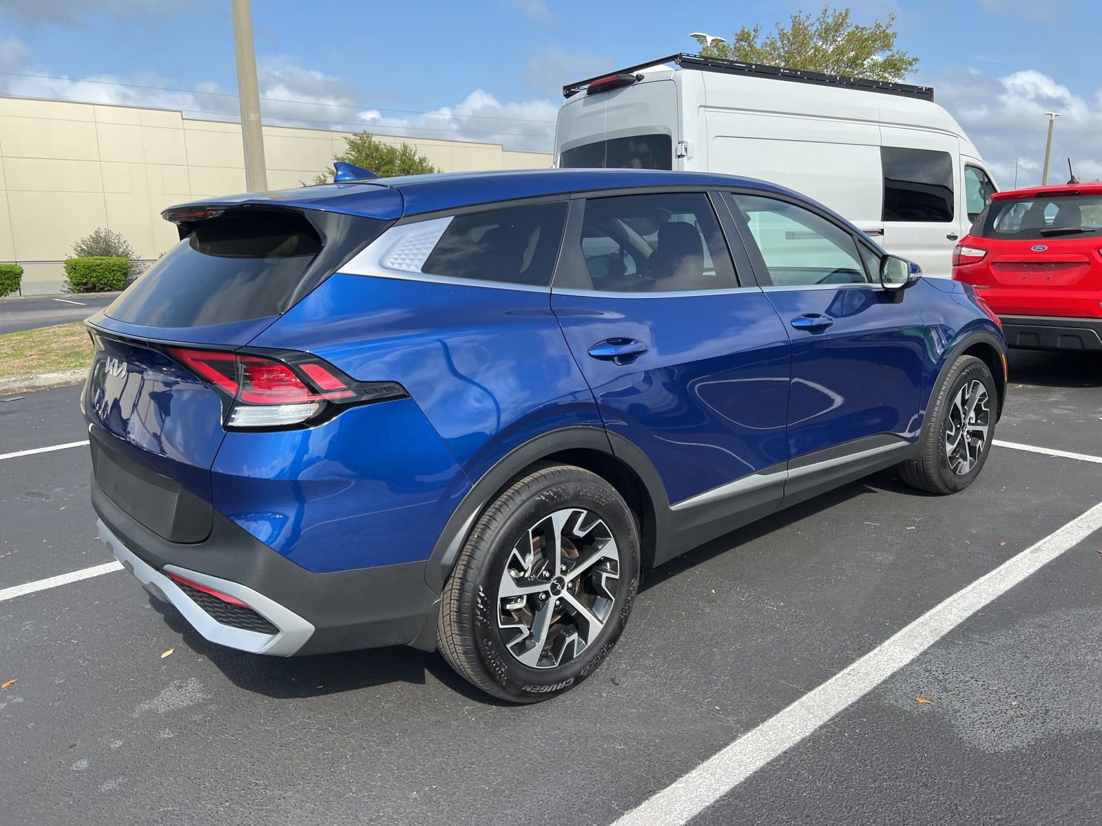 Used 2025 Kia Sportage EX image 13