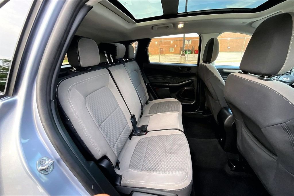 Certified 2022 Ford Escape SE w/ SE Sport Appearance Package AWD/4WD image 26