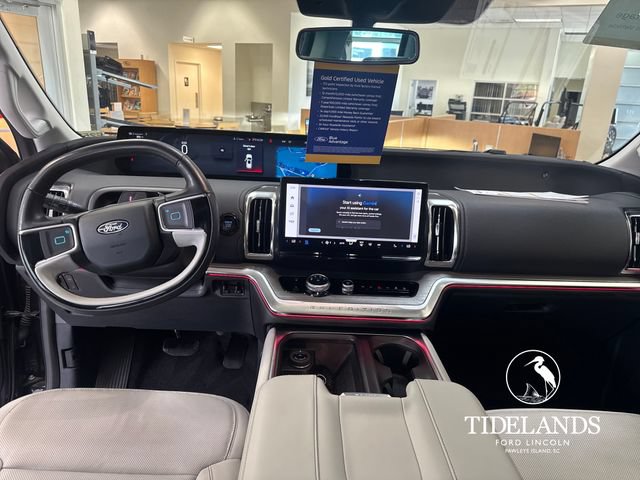 Certified 2025 Ford Expedition Platinum w/ Driver's Package AWD/4WD image 16