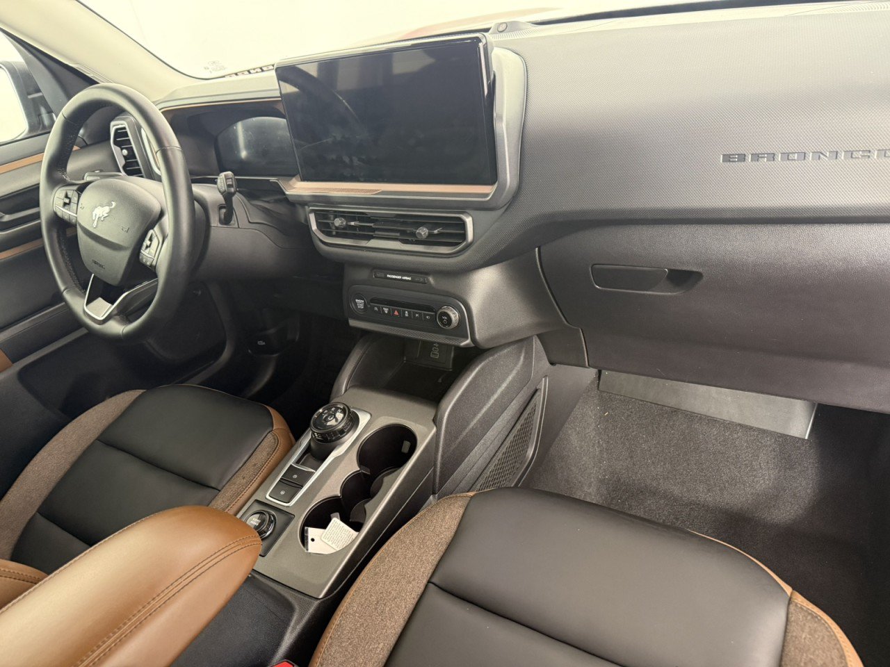 Certified 2025 Ford Bronco Sport Outer Banks w/ Outer Banks Tech Package+ AWD/4WD image 11
