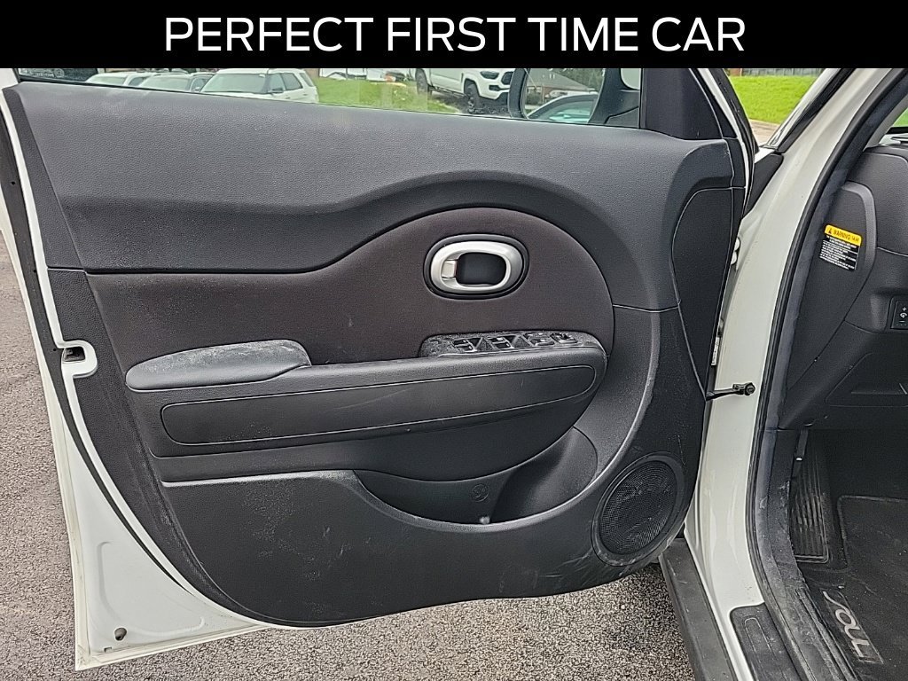 Used 2017 Kia Soul FWD image 19