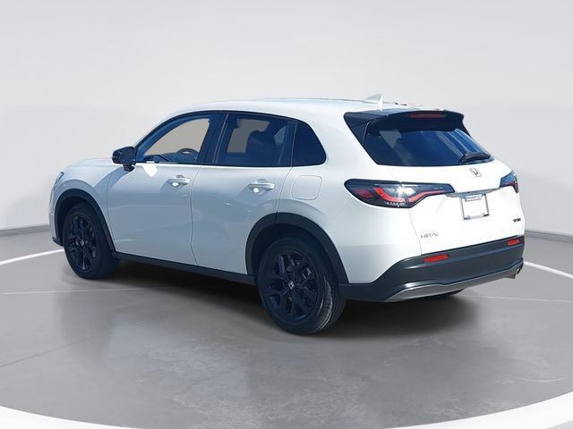 Used 2025 Honda HR-V Sport image 3