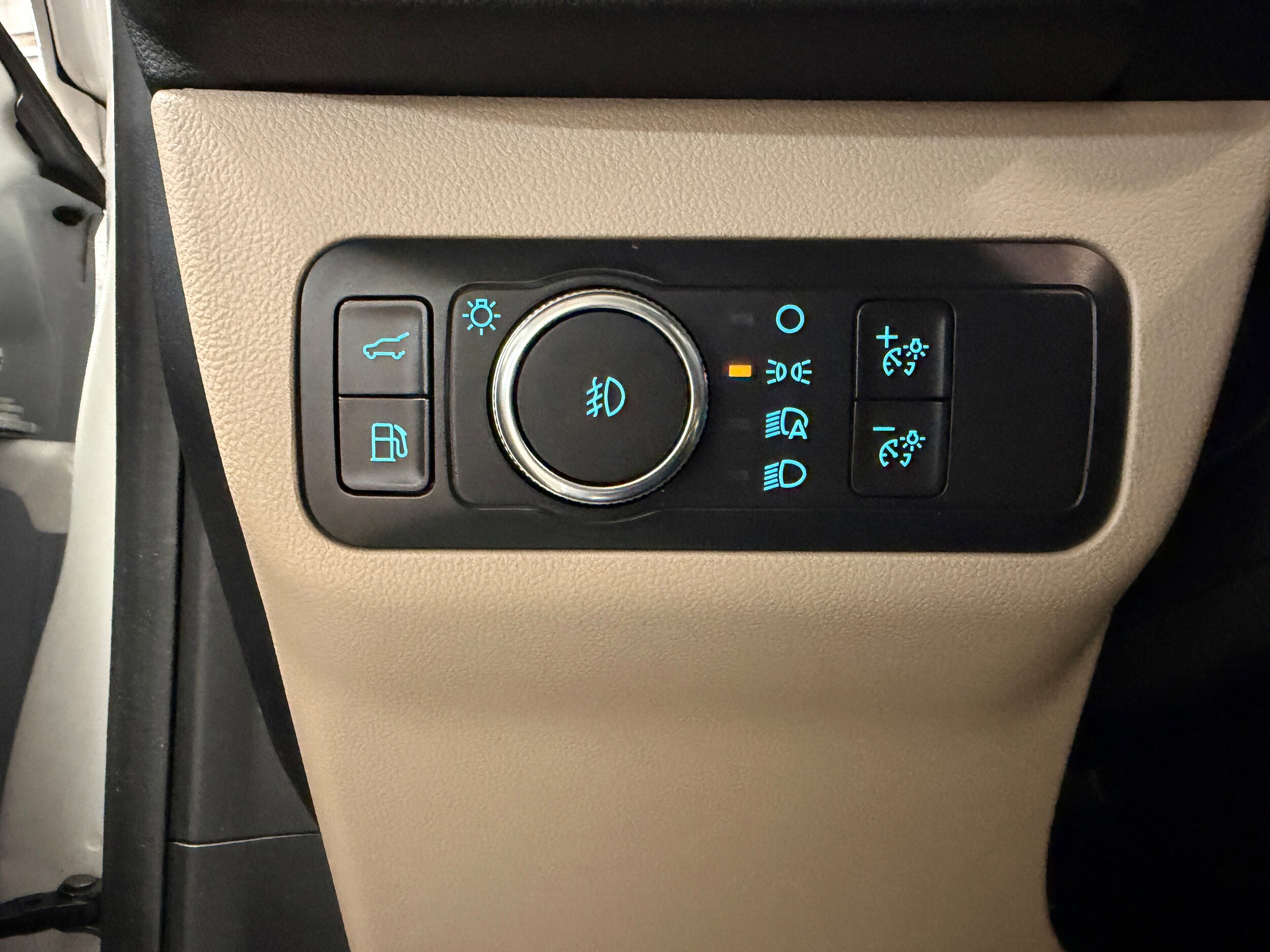 Certified 2021 Ford Escape Titanium FWD image 15