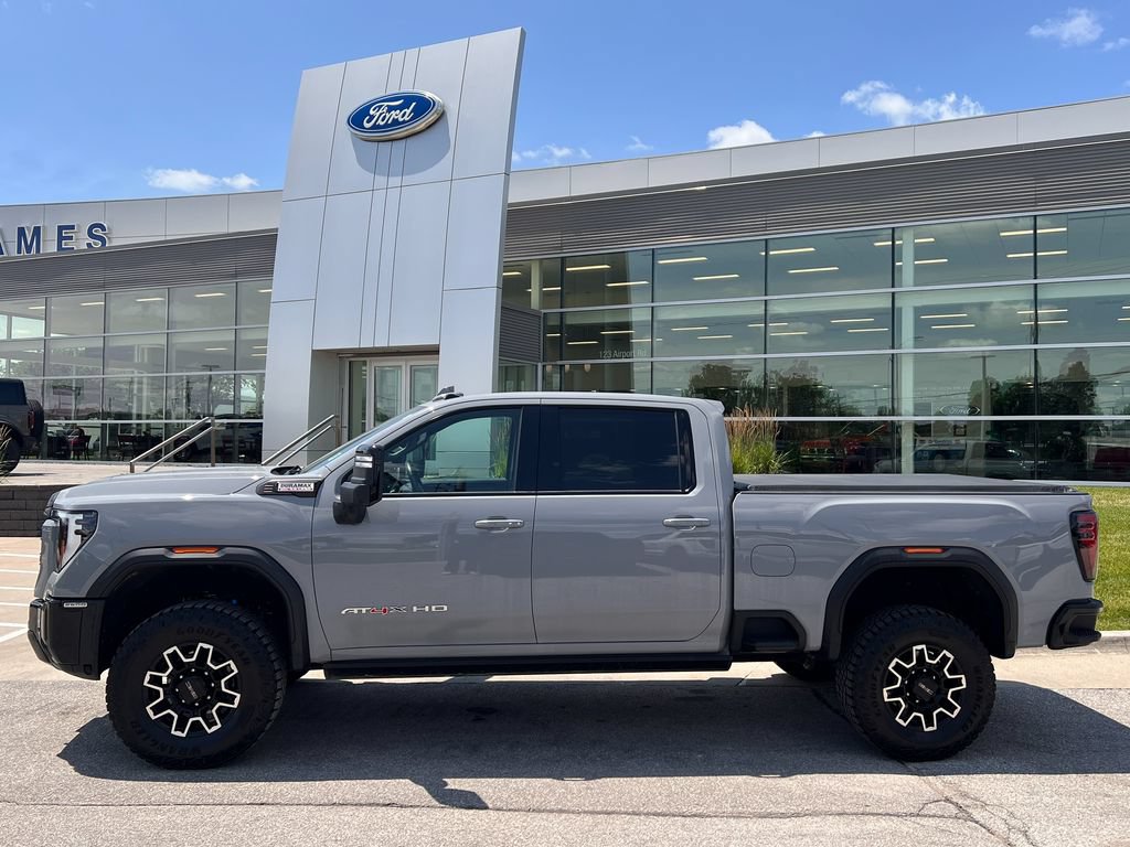 Used 2024 GMC Sierra 2500 AT4X AWD/4WD image 3
