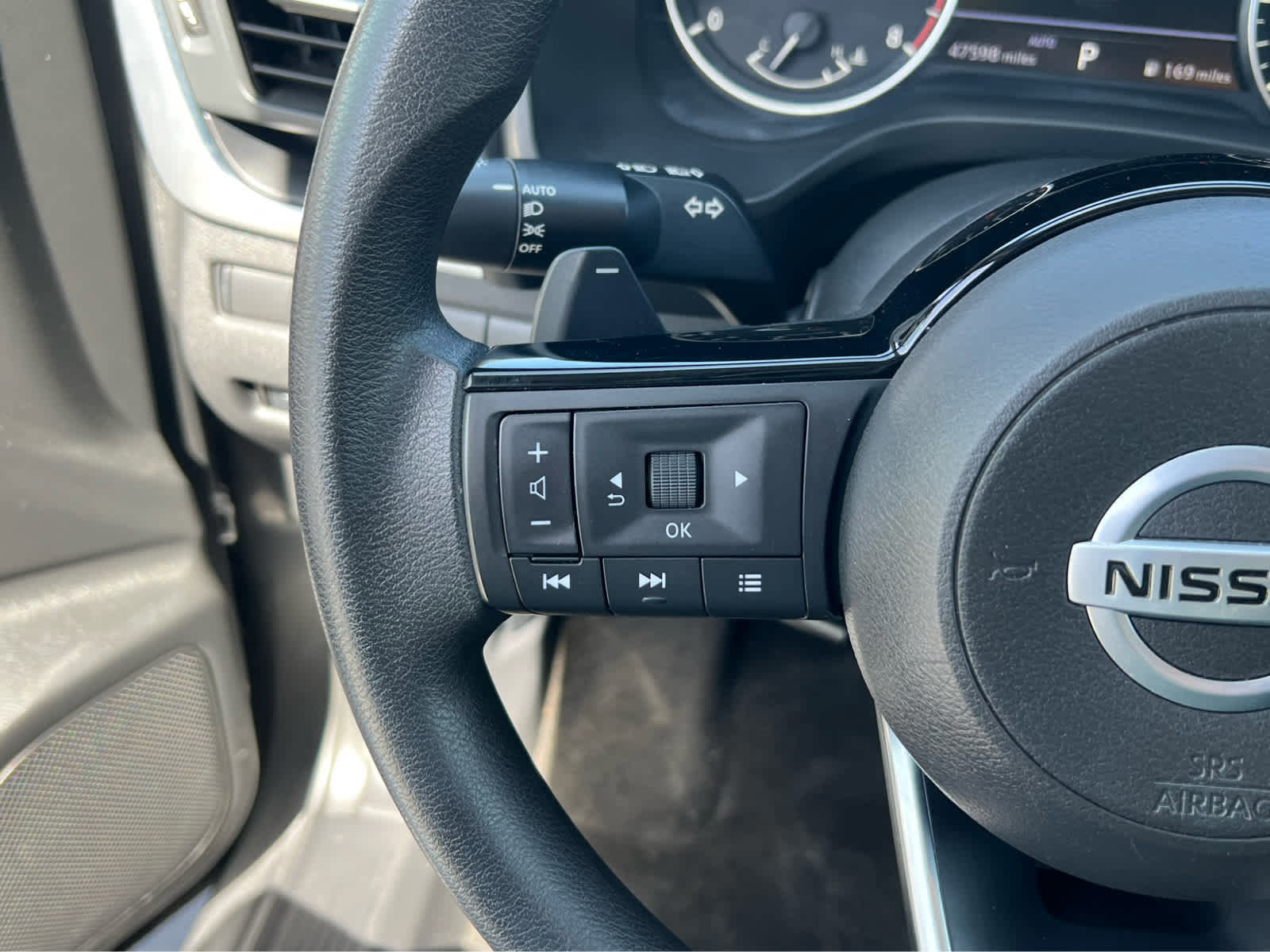 Used 2021 Nissan Rogue S AWD/4WD image 31
