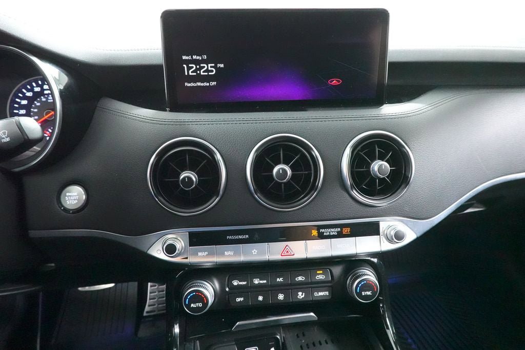 Used 2022 Kia Stinger GT-Line w/ Sun & Sound Package AWD/4WD image 15