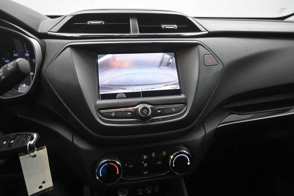 Used 2021 Chevrolet TrailBlazer LS FWD image 4
