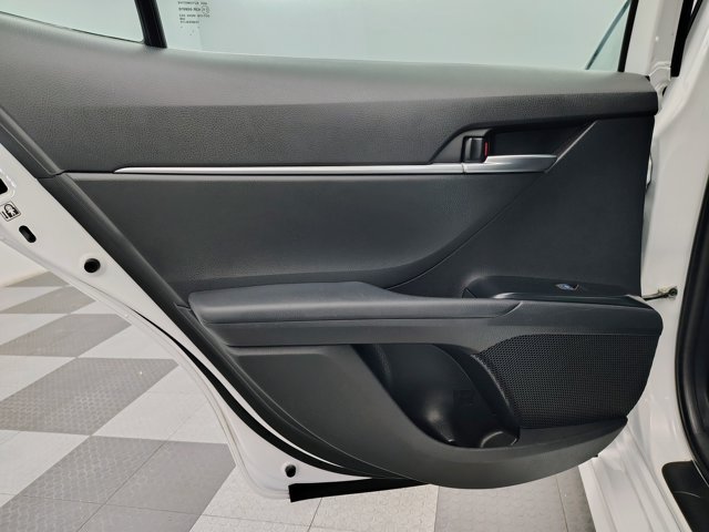 Used 2019 Toyota Camry SE FWD image 22