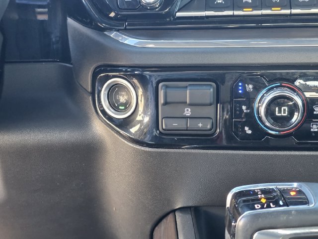 Used 2023 GMC Sierra 1500 SLT AWD/4WD image 28
