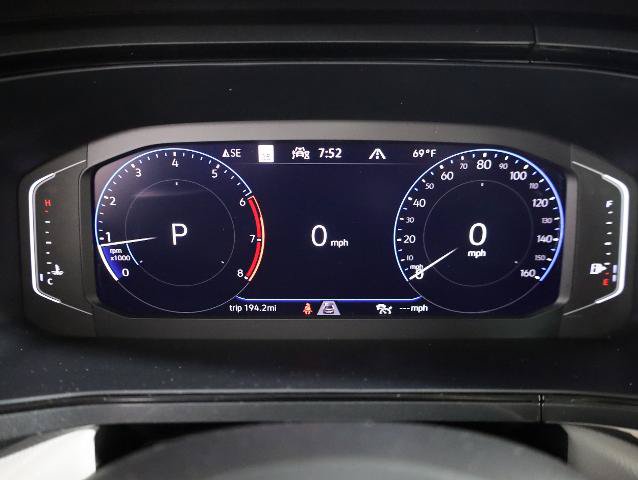 Used 2022 Volkswagen Taos SEL AWD/4WD image 15