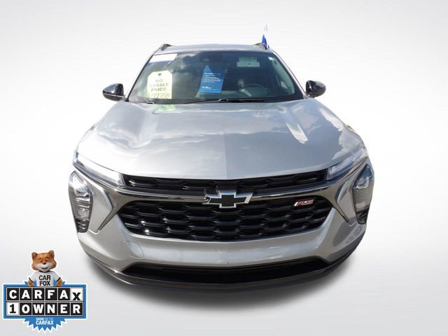 Used 2024 Chevrolet Trax RS w/ Sunroof Package image 8