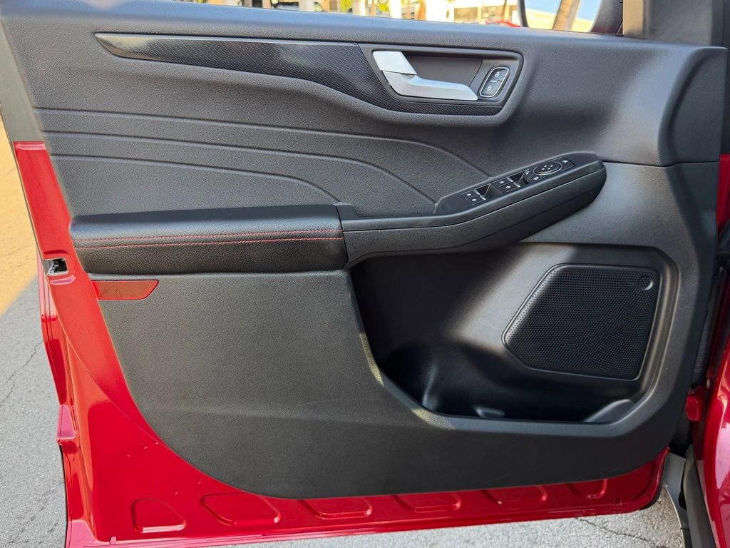 Certified 2025 Ford Escape ST-Line w/ Equipment Group 301A image 14