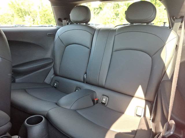 Used 2019 MINI Cooper 2-Door Hardtop FWD image 26