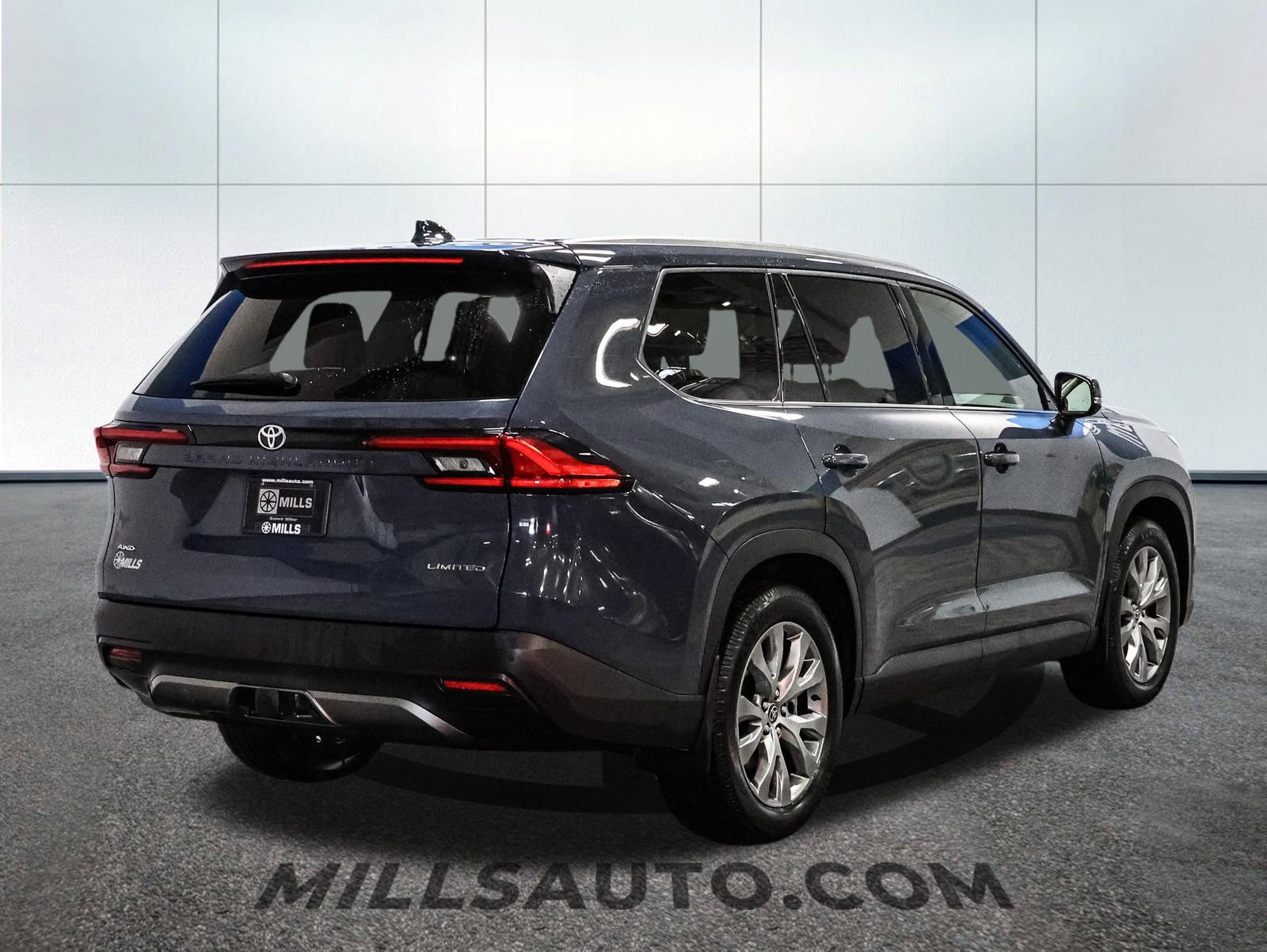 Used 2024 Toyota Grand Highlander Limited image 6