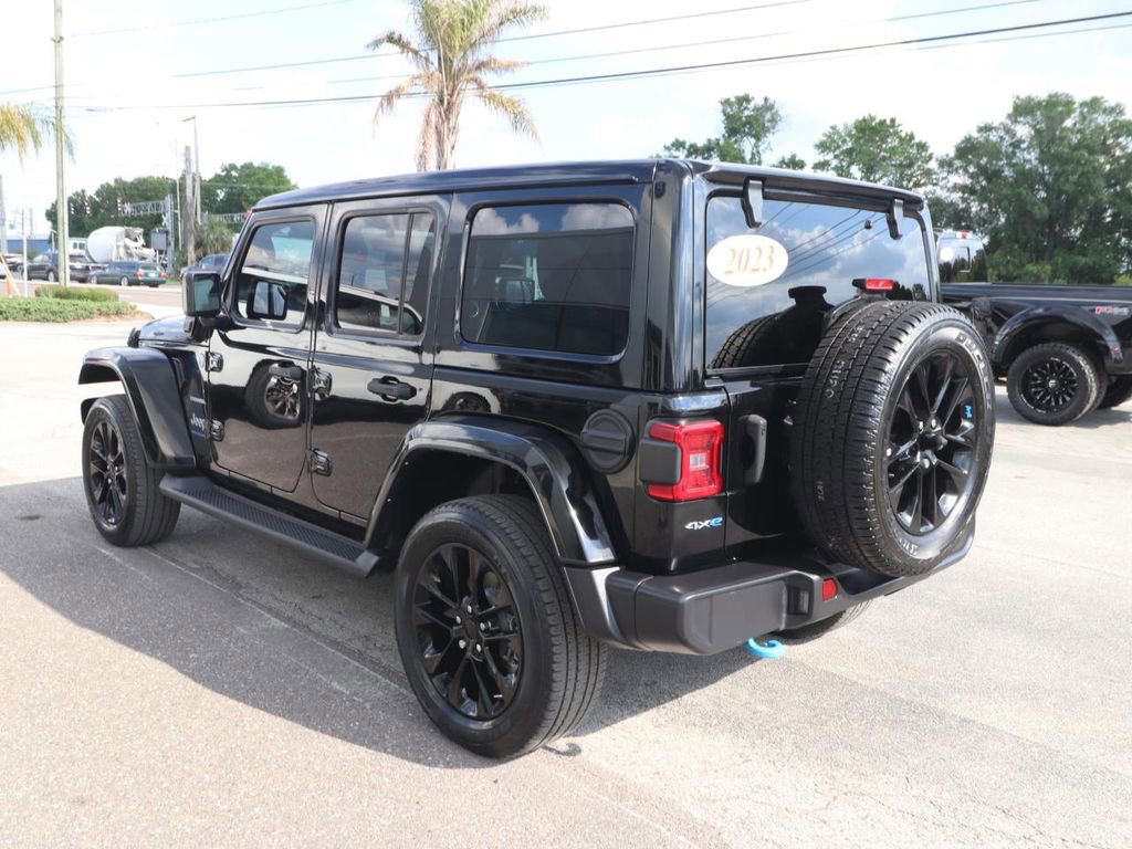 Used 2023 Jeep Wrangler Unlimited Sahara image 3