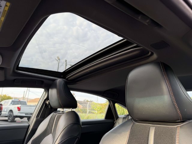 Used 2019 Toyota Avalon XSE w/ All Weather Liner Package FWD image 20